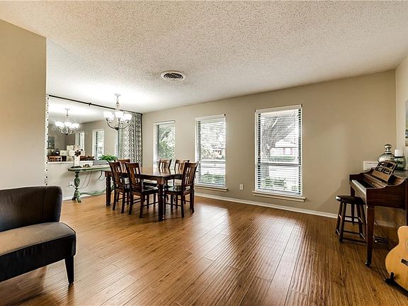 5th image of 5831 Elm Lawn St