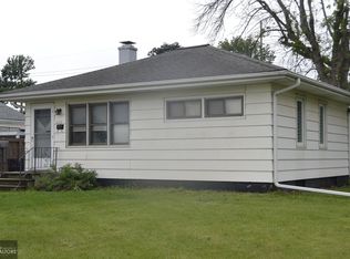 1213 Marshall Dr, Marshalltown, IA 50158
