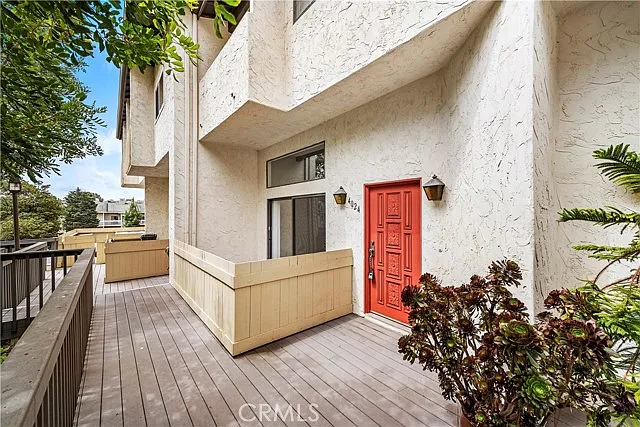 2 bed, 1600 sqft, $5,100 — Photo 3
