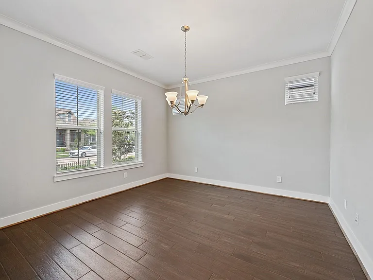 18419 Blue Hollow Heights Dr — Photo 2