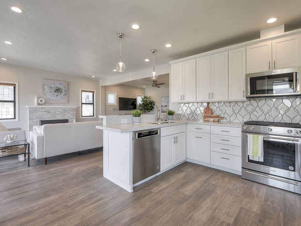 1st image of 4411 Santa Monica Ave