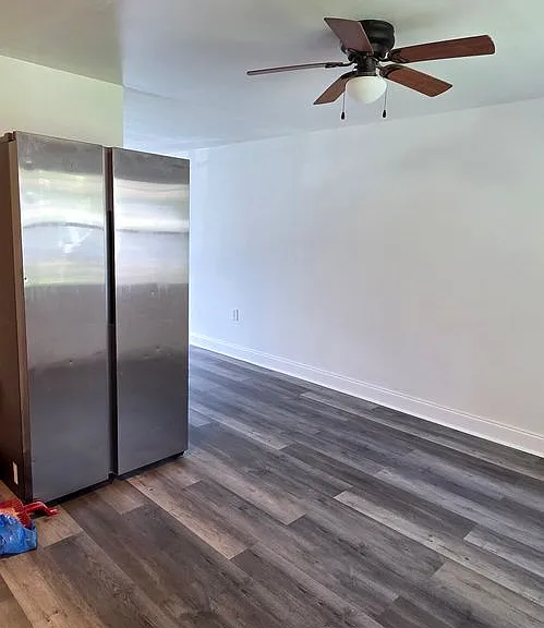 1624 Lyle Ct — Photo 7