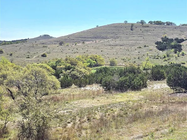 292 N Scenic Hills Ct, Blanco, TX 78606