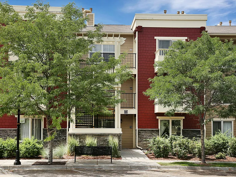Belle Creek Apartments — Photo 29