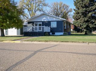 820 Main St, Stanton, ND 58571