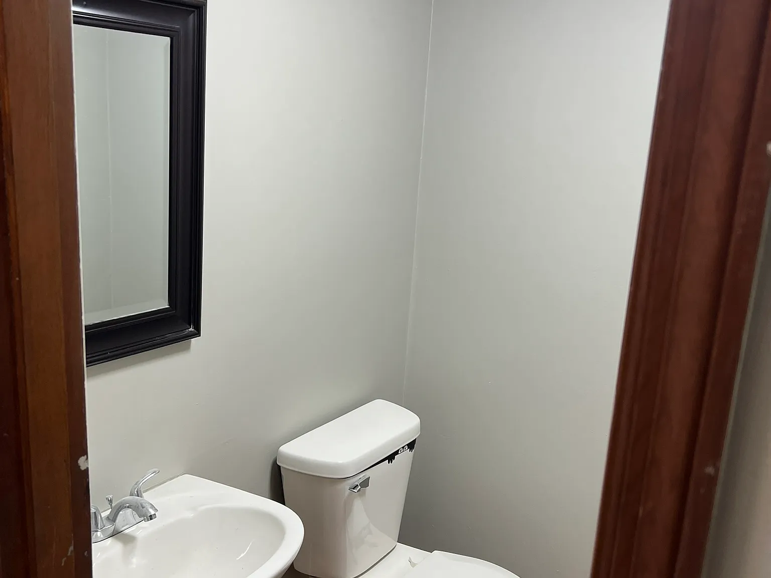 3 bed, 2.5 bath, 1755 sqft, $2,100 — Photo 2