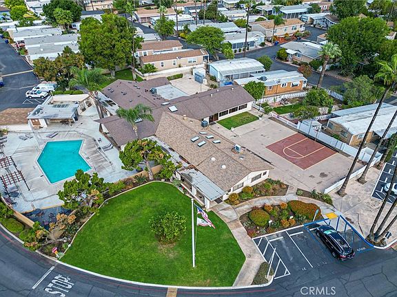 3rd image of 3701 Fillmore St Space 32