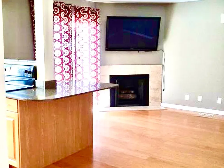 229 N B St #6 — Photo 5