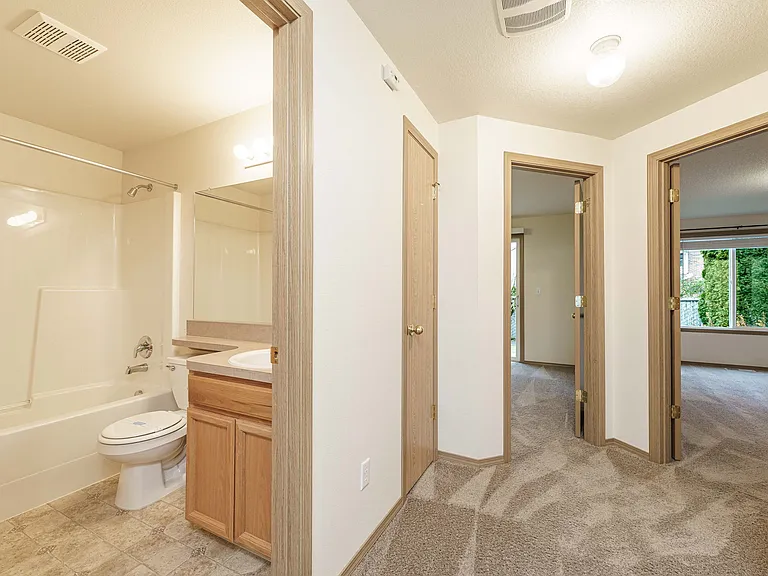 11703 NE 32nd St #11703 — Photo 13