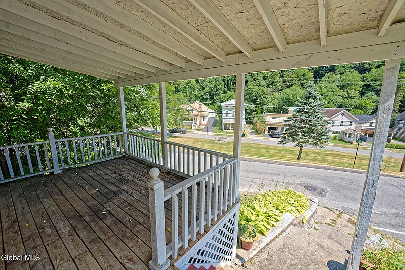 2nd image of 92 Furnace Street