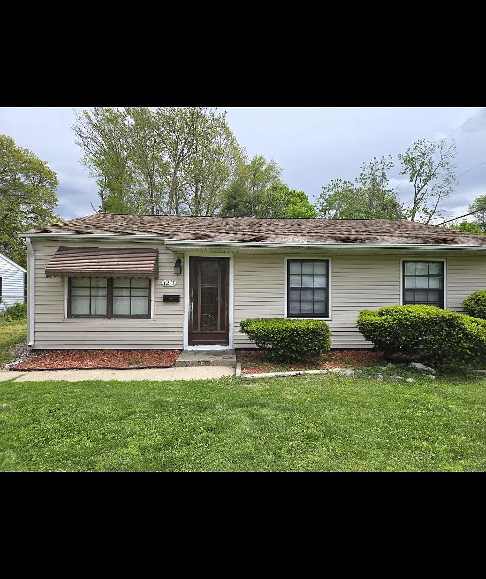 2 bed, 1200 sqft, $995 — Photo 1