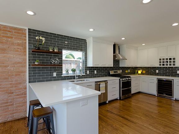 5th image of 4710 Omeara Dr