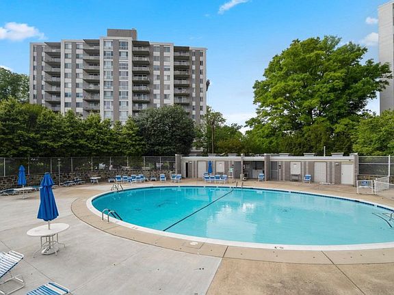 3rd image of 4977 Battery Ln APT 807