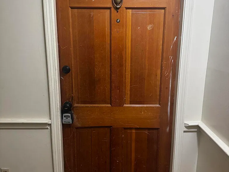 185 Donabrook Ct #B7 — Photo 2