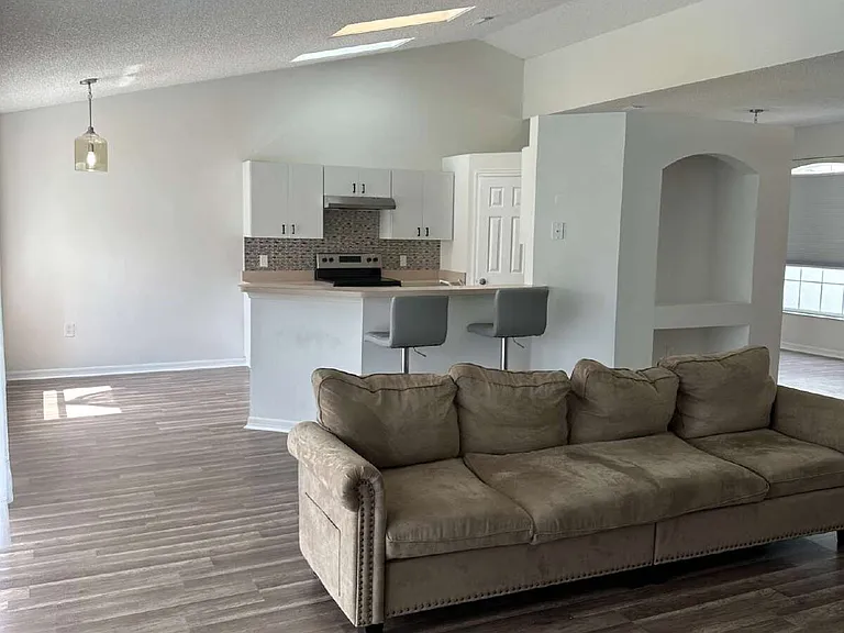 3127 Lowry Blvd SE — Photo 7