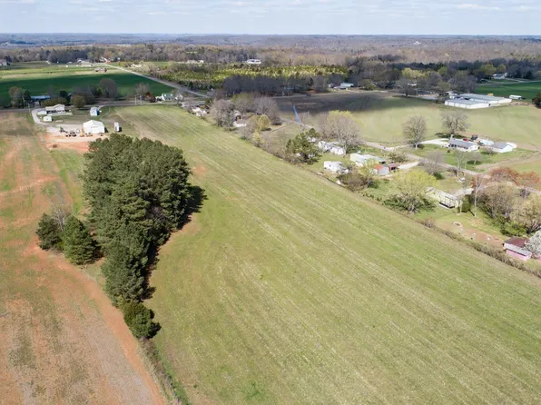 1 Section Line Rd, Elkmont, AL 35620