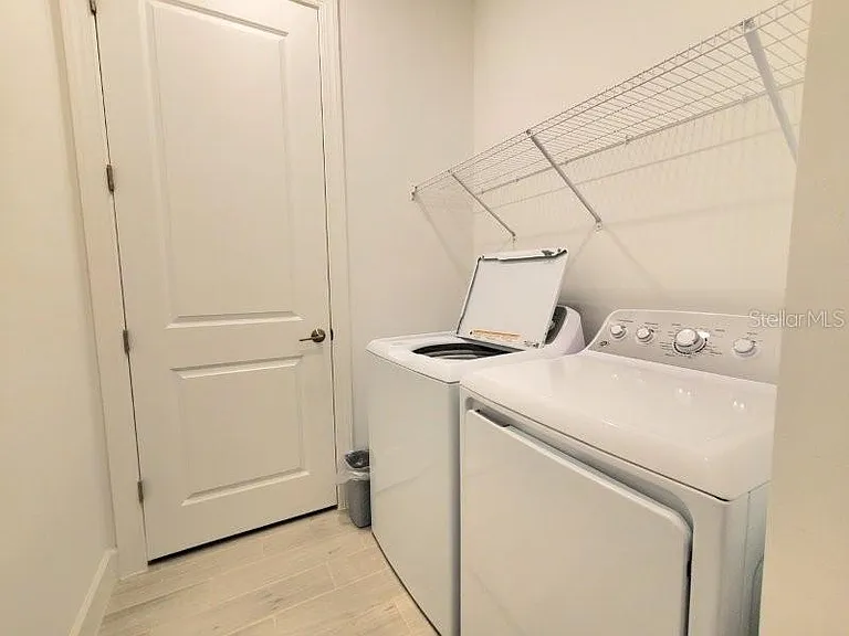 16087 Ivy Ridge Ct — Photo 33