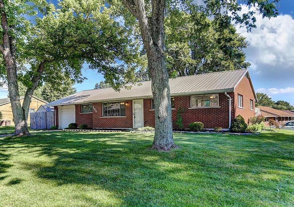 1st image of 205 Cherry Blossom Dr