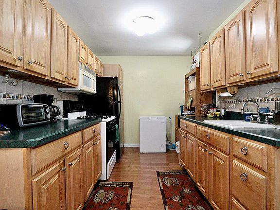 5th image of 2165 Brigham St APT 2D