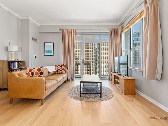 5th image of 125 S Jefferson St #3204