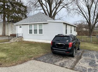 26348 W Blackhawk Ave, Ingleside, IL 60041