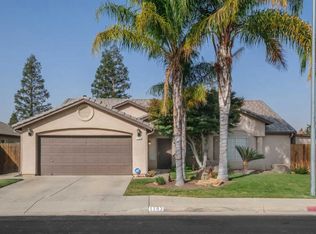 1193 Spruce Ave, Clovis, CA 93611