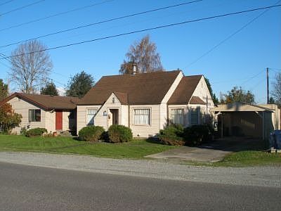 2nd image of 120 N Anacortes St #1