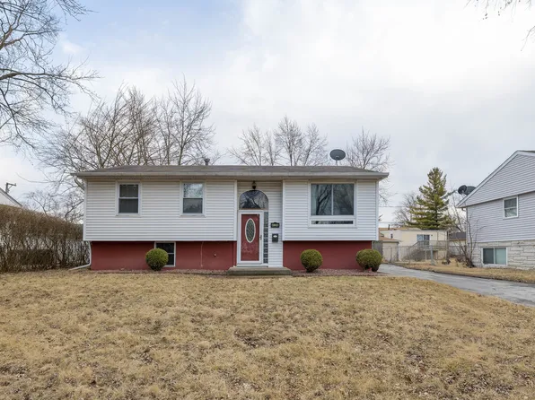 426 E Tulip Dr, Glenwood, IL 60425