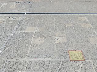 E Avenue X, Llano, CA