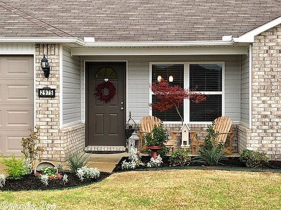 2nd image of 2975 Beechwood Dr