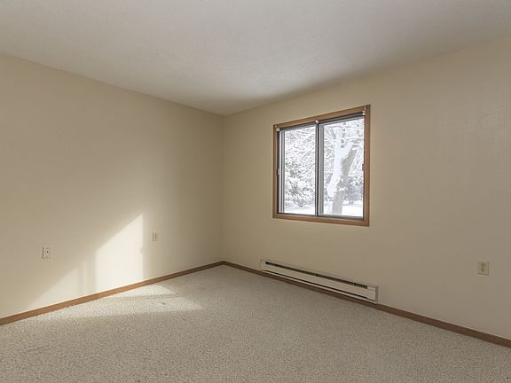 3rd image of 203 Gabrielson Dr #19