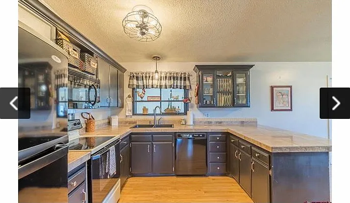 3 bed, 2000 sqft, $1,900 — Photo 4