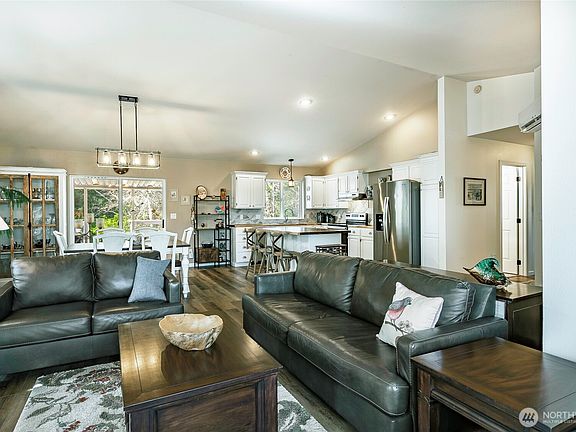 4th image of 8209 Comox Road