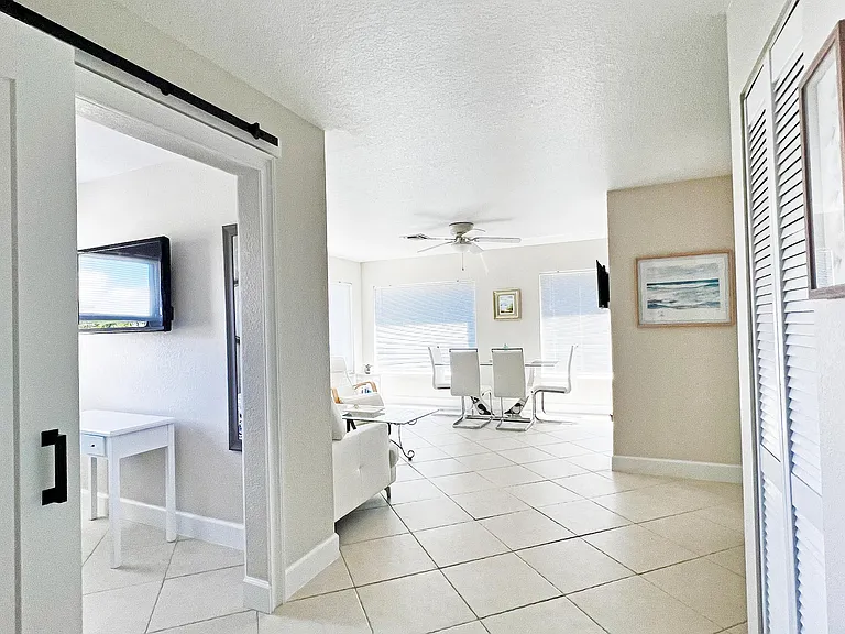 3541 NE Ocean Blvd #4 — Photo 7