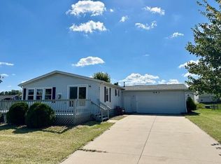 441 Red Spruce Ave, Baraboo, WI 53913