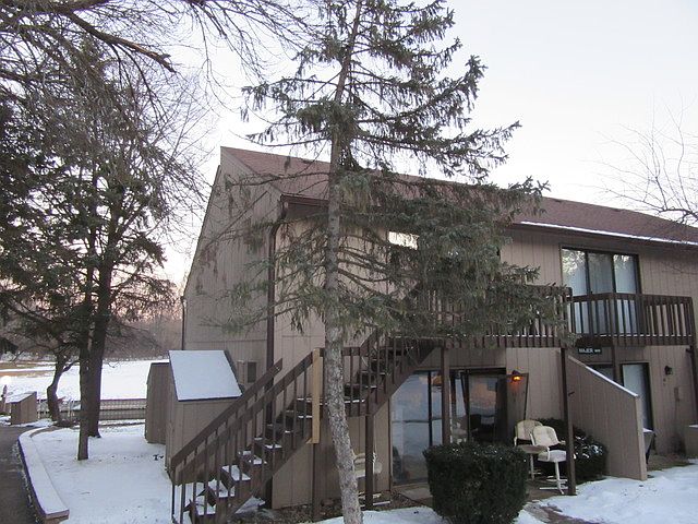 1st image of 26 Jamaica Colony APT 9