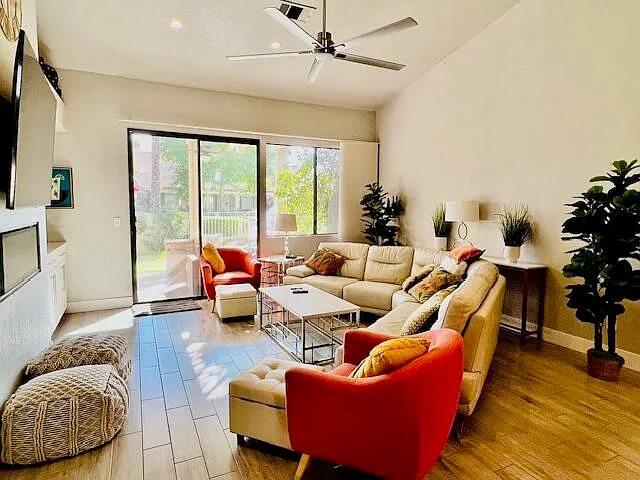 42320 Sari Ct — Photo 9
