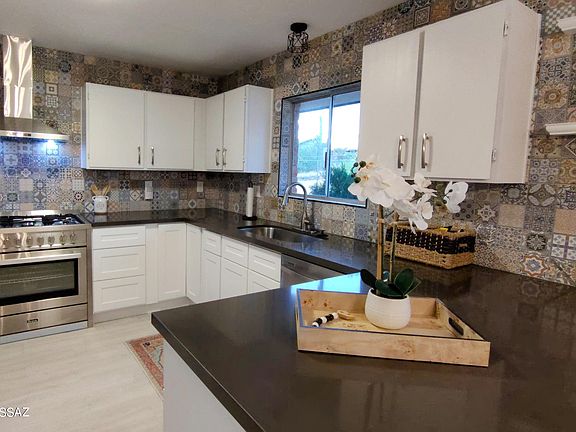 4th image of 312 E 5th Pl