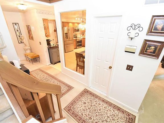 5th image of 18 Woodbury Way