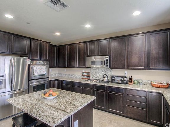 4th image of 34323 Blossoms Dr