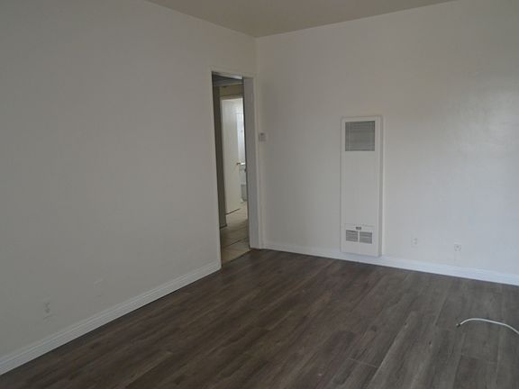 4th image of 545 S 1st Ave APT 4