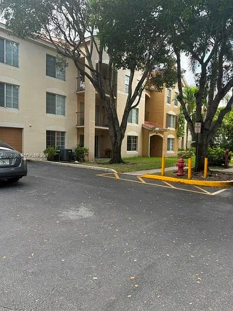 4211 San Marino Blvd #106