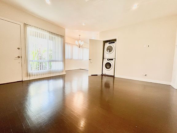 4th image of 11606 Gorham Ave #10