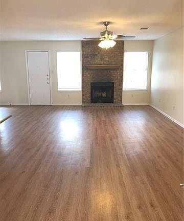3rd image of 13828 Lothian Dr