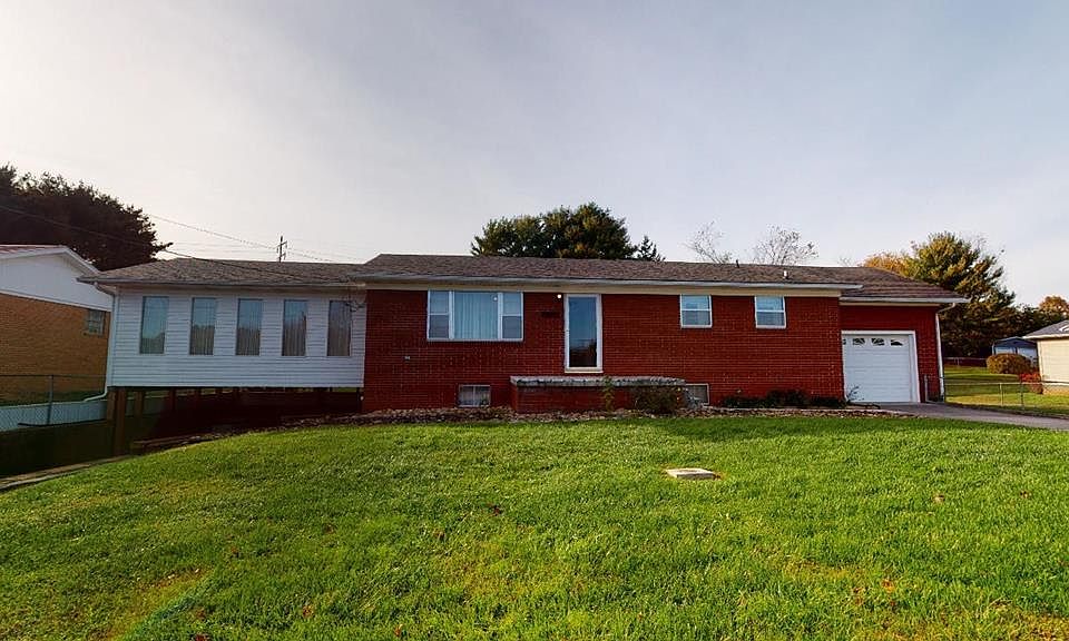 1st image of 3466 Lampkin Dr