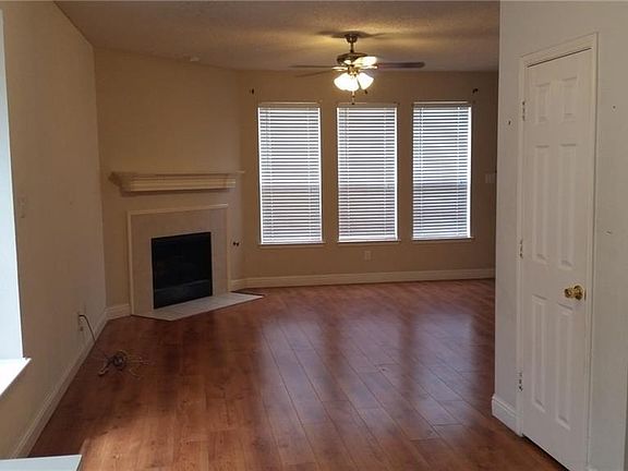 3rd image of 7144 Chinquapin Dr