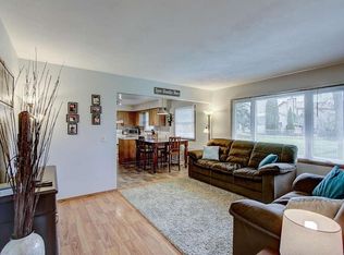 12565 W Crawford Dr, New Berlin, WI 53151