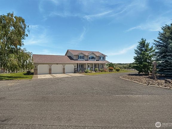 4th image of 5621 Road J.4 NE