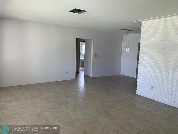 5th image of 3711 NE 20th Ave #1-2