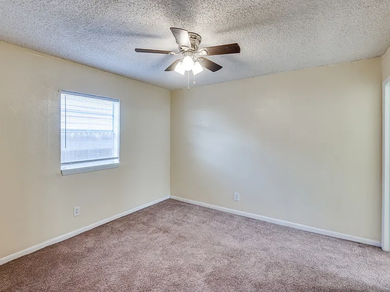 512 S Delaware St #4 — Photo 6